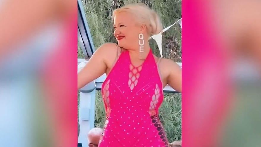Greta Thunbergs Schwester So Sexy Pr sentiert Sich Bea Ernman